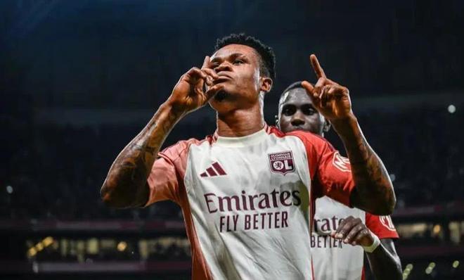 在签约仪式 在签约仪式